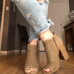 🛍 George Open Toed Bootie